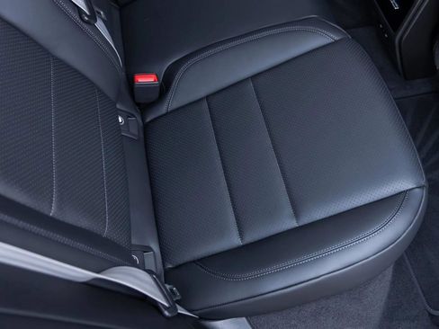 New 2025 Porsche Macan Electric image 89