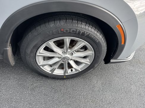 Used 2025 Honda CR-V EX image 4
