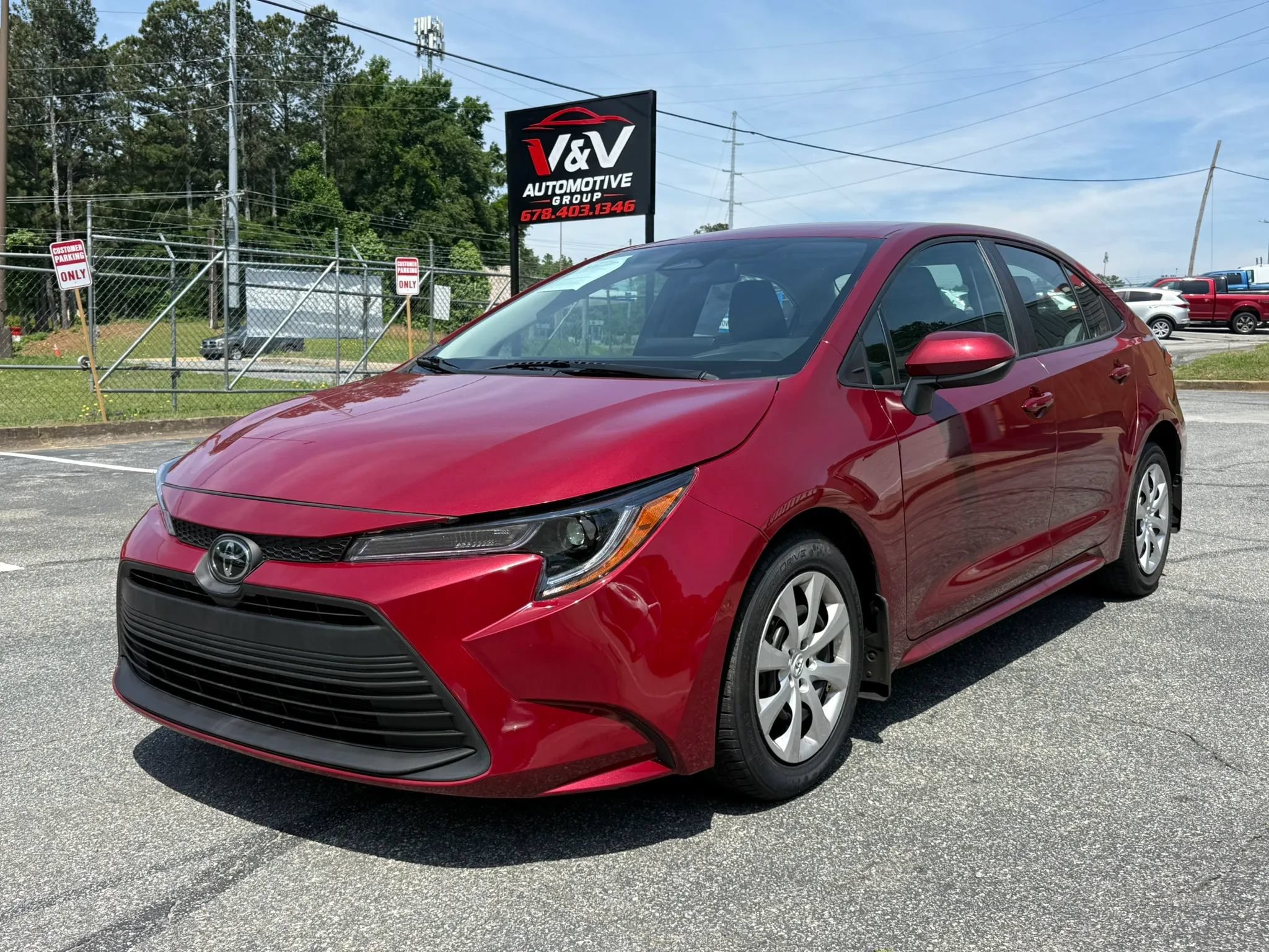 Used 2024 Toyota Corolla LE FWD image 1
