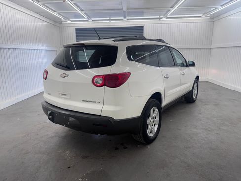 Used 2011 Chevrolet Traverse LT image 5