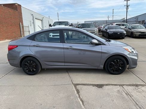 Used 2016 Hyundai Accent SE FWD image 5