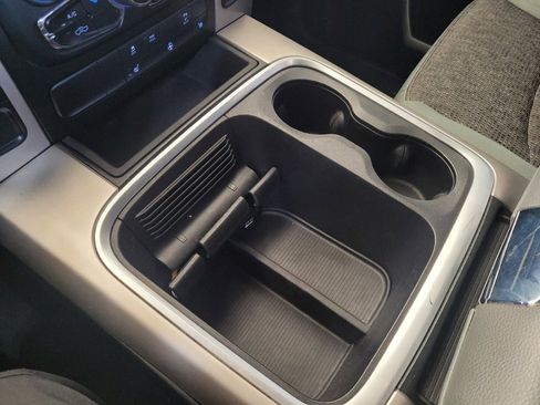 Used 2020 RAM 1500 Classic SLT w/ Luxury Group RWD image 26