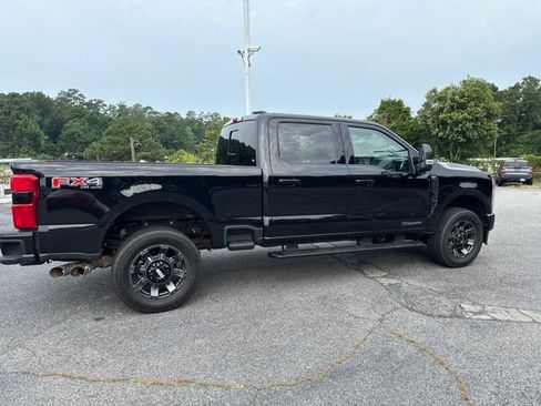 Used 2023 Ford F250 Lariat w/ Lariat Ultimate Package AWD/4WD image 3