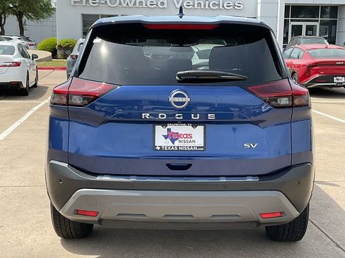 Used 2023 Nissan Rogue SV image 6