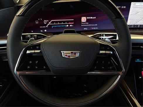 New 2026 Cadillac Escalade ESV Platinum Sport w/ LPO, ONYX Package image 19