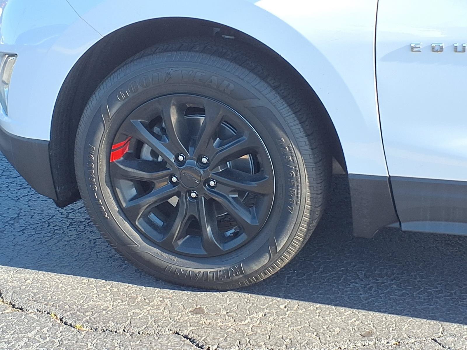 Used 2018 Chevrolet Equinox LT FWD image 30