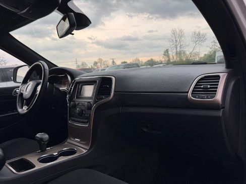 Used 2015 Jeep Grand Cherokee Laredo AWD/4WD image 20