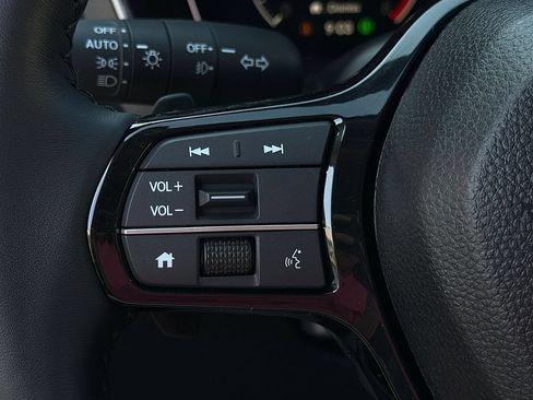 Used 2025 Honda Pilot Touring image 21
