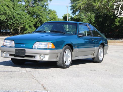 Used 1993 Ford Mustang GT RWD image 3
