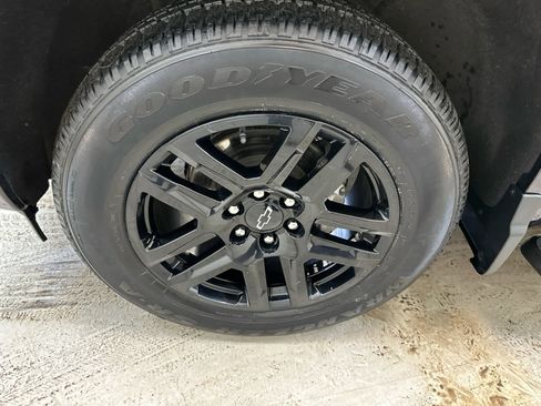 Used 2024 Chevrolet Silverado 1500 RST image 12