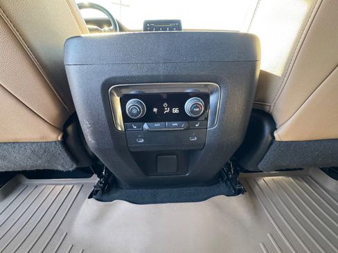 Used 2022 Chevrolet Tahoe Premier image 16