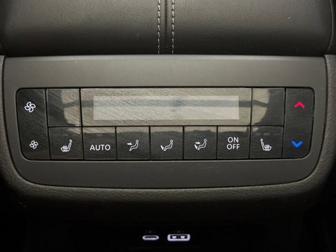 Used 2023 Nissan Pathfinder SL w/ SL Premium Package AWD/4WD image 22