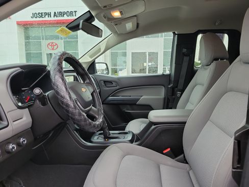 Used 2019 Chevrolet Colorado W/T w/ WT Convenience Package AWD/4WD image 15