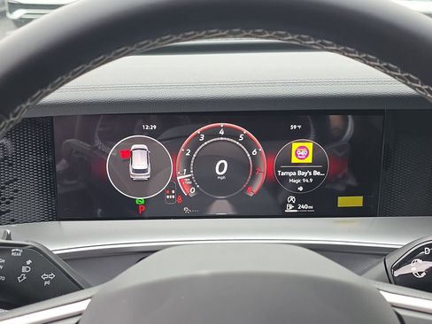 New 2026 Volkswagen Tiguan SE image 19