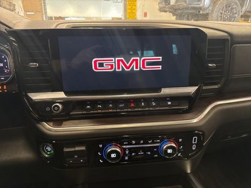 Used 2022 GMC Sierra 1500 SLT w/ SLT Premium Plus Package image 14
