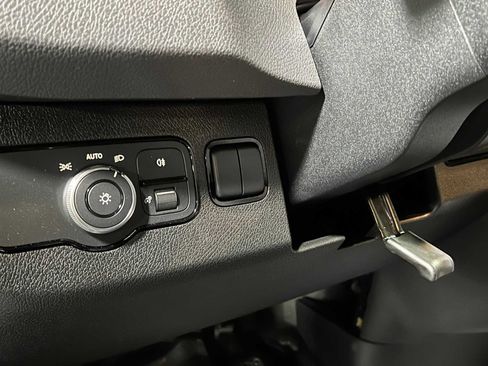 Used 2025 Mercedes-Benz Sprinter 2500 image 26