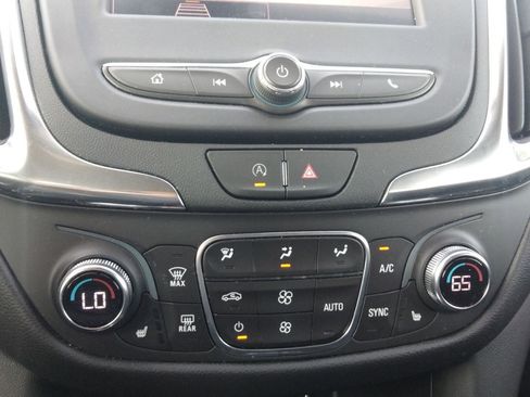 Used 2022 Chevrolet Equinox LT image 19