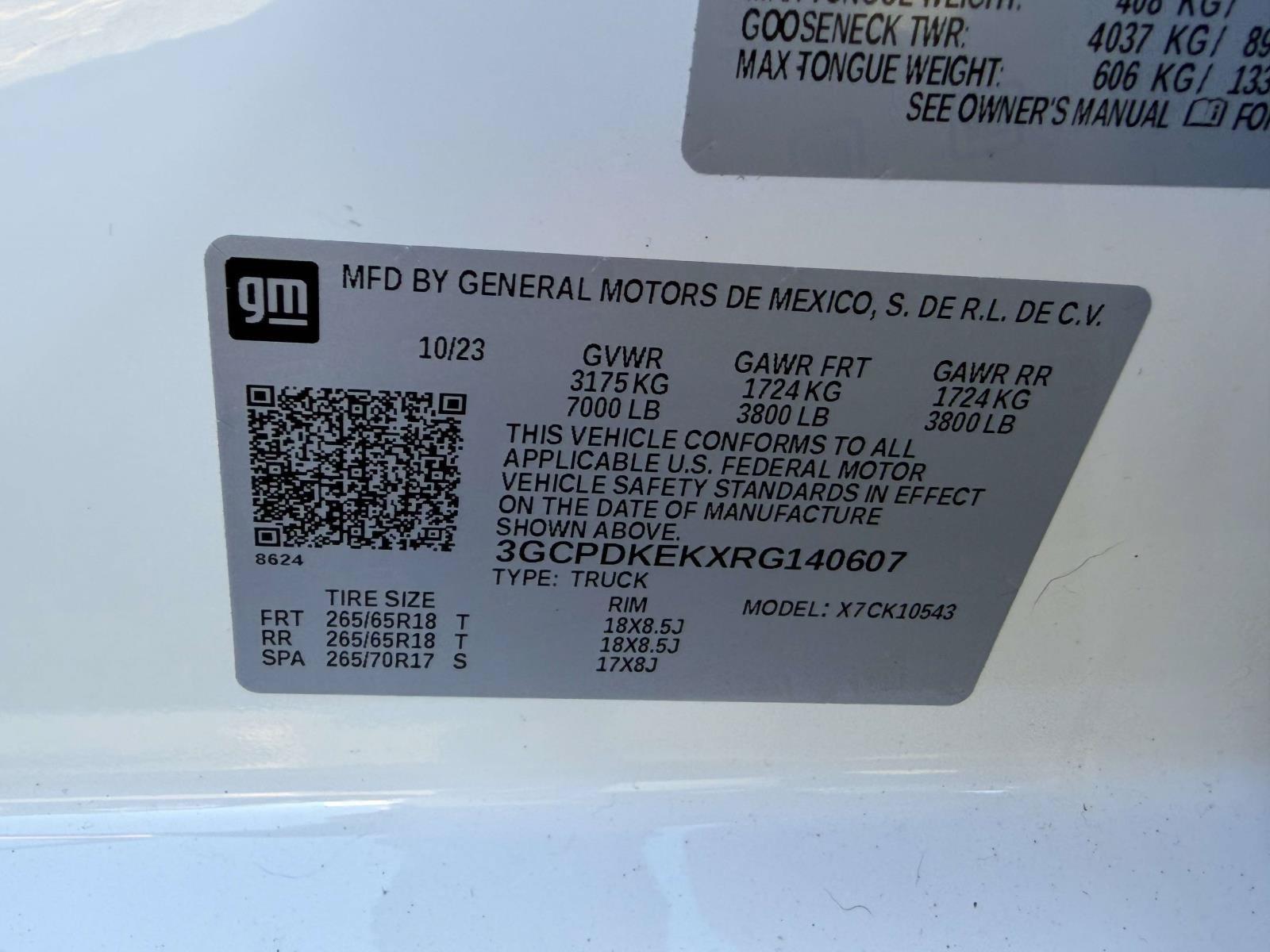 Used 2024 Chevrolet Silverado 1500 LT AWD/4WD image 19