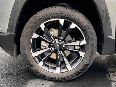 Used 2025 Chevrolet Equinox RS w/ Convenience Package III image 9