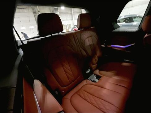 Used 2023 BMW X7 xDrive40i w/ Executive Package image 28