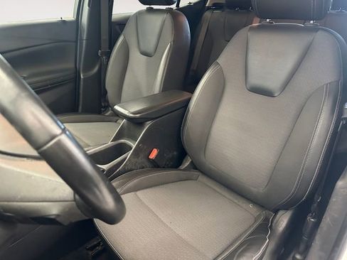 Used 2023 Buick Encore GX Preferred w/ Cold Weather Comfort Package FWD image 9