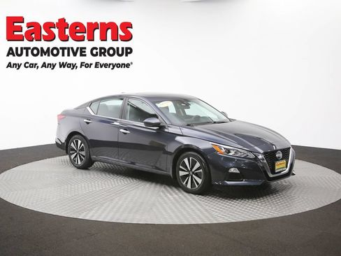 Used 2021 Nissan Altima 2.5 SV w/ SV Premium Package FWD image 49