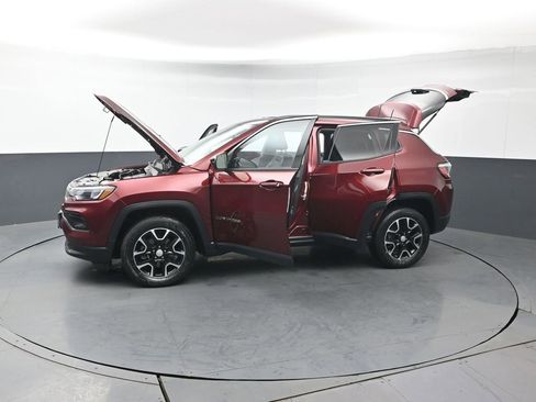 Used 2022 Jeep Compass Latitude w/ Convenience Group image 47