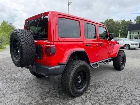 Used 2025 Jeep Wrangler Unlimited Sahara AWD/4WD image 13