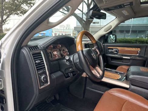 Used 2017 RAM 1500 Laramie Longhorn image 12