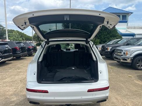 Used 2019 Audi Q7 3.0T Premium Plus w/ Premium Plus Package AWD/4WD image 28