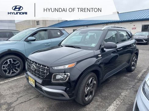 Used 2023 Hyundai Venue SEL w/ Cargo Package image 1