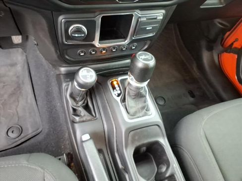 Used 2020 Jeep Wrangler Sport image 31