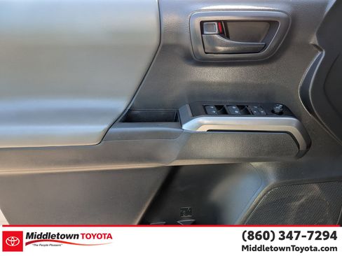 Certified 2023 Toyota Tacoma SR5 AWD/4WD image 10