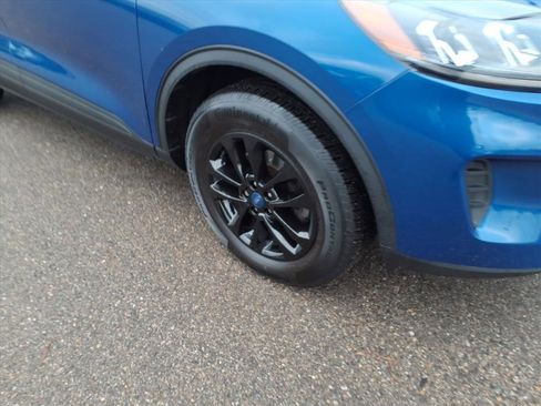 Certified 2022 Ford Escape SE image 5