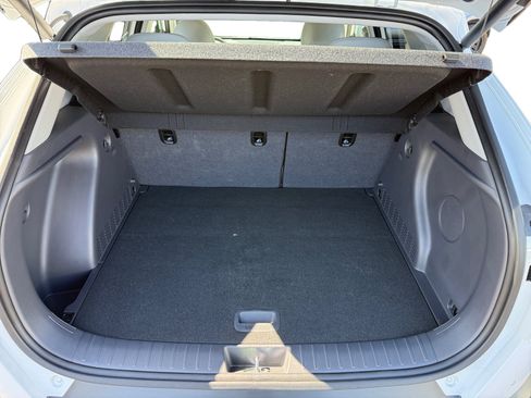 Certified 2025 Hyundai Kona Limited FWD image 17