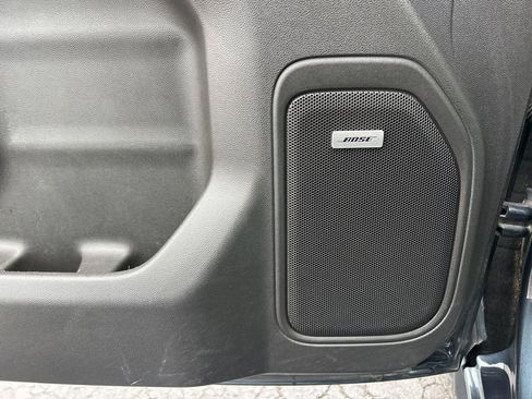 Used 2019 Chevrolet Silverado 1500 LT Trail Boss AWD/4WD image 16