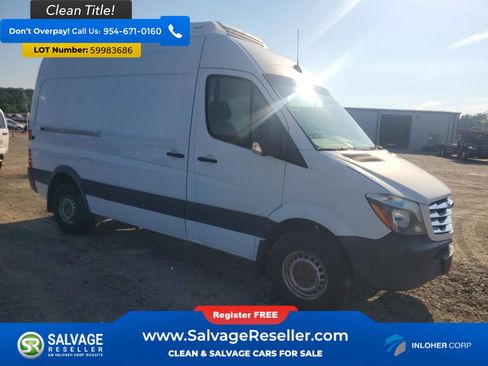 Used 2015 Freightliner Sprinter 2500 RWD image 5