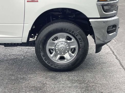 New 2026 RAM 2500 Tradesman w/ Chrome Appearance Group AWD/4WD image 13