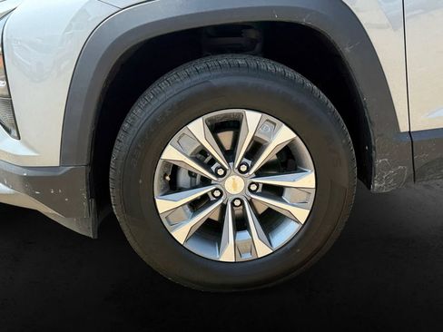 Used 2025 Chevrolet Equinox LT FWD image 13