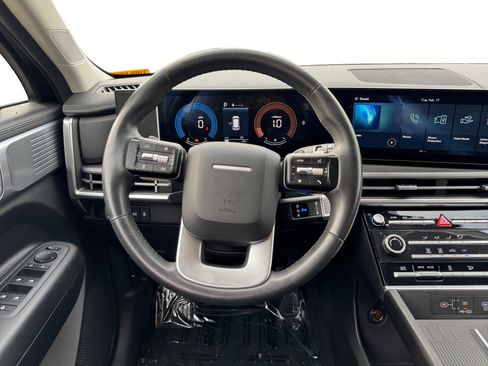 Certified 2025 Hyundai Santa Fe SE image 12