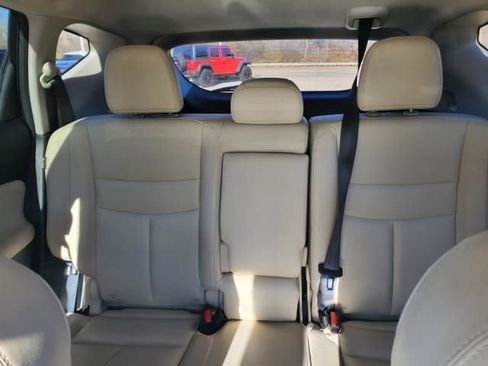 Used 2023 Nissan Murano SV image 14