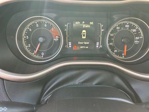 Used 2017 Jeep Cherokee Latitude w/ Safety/Convenience Group image 33