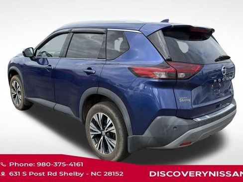 Used 2021 Nissan Rogue SV w/ Premium Package FWD image 4