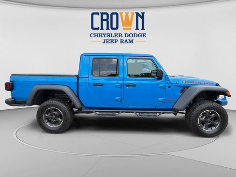 Used 2022 Jeep Gladiator Rubicon w/ Cold Weather Group AWD/4WD image 2