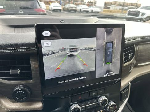 Used 2023 Ford Expedition Limited image 17