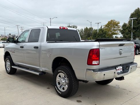 Used 2016 RAM 2500 Tradesman w/ Chrome Appearance Group AWD/4WD image 3