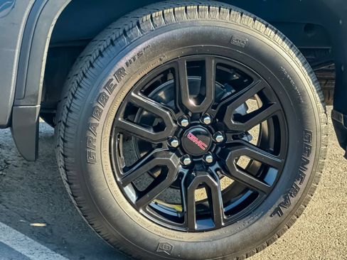 Used 2021 GMC Sierra 1500 Elevation AWD/4WD image 24