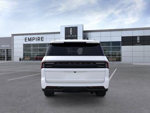New 2026 Lincoln Navigator L Reserve w/ Jet Appearance Package AWD/4WD image 5