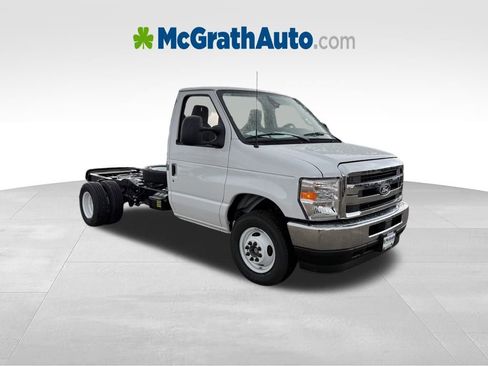 New 2026 Ford E-350 and Econoline 350 Super Duty w/ Ambulance Prep Package RWD image 2