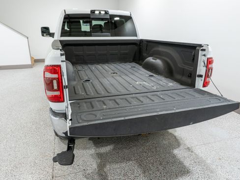 Used 2024 RAM 3500 Limited image 10